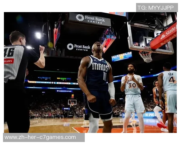 客串控卫作用居然不错- 开拓者还不如试一试这位双向合同球员呢-